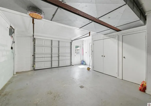 Photo 39 of Single family home for sale at 948 Kendall Rd, Mayfield, KY 42066 | MLS# 26015538 | Listing updated on 2026-09-09