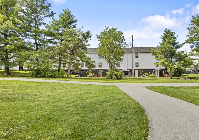 4th image of 166-168 Heritage Dr, Nicholasville, KY 40356 | MLS# 26015571