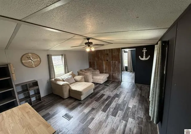 3rd image of 2519 Wickliffe Rd, Wickliffe, KY 42087 | MLS# 26015541
