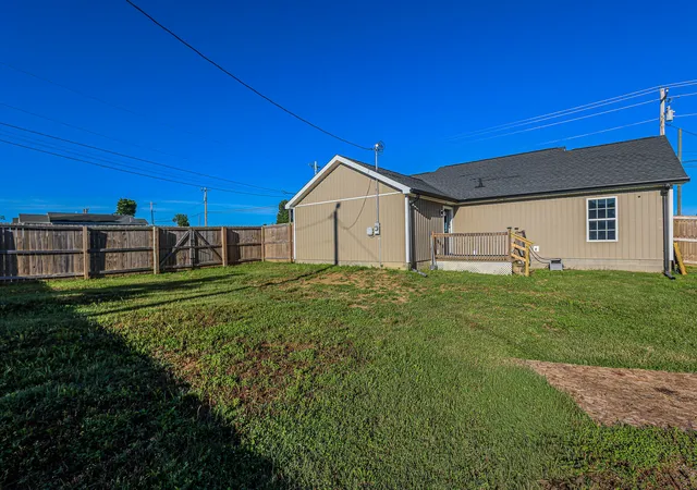 Homes for sale in Mayfield, KY | 302 N 5Th St, Mayfield, KY 42066 | MLS# 26016776
