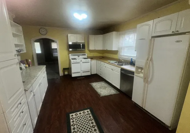 2nd image of 2145 Dixie Ave, Paducah, KY 42003 | MLS# 26015560