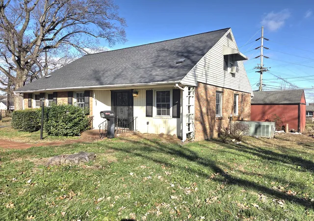 Homes for sale in Hopkinsville, KY | 404 Sylvan Ter, Hopkinsville, KY 42240 | MLS# 26017452