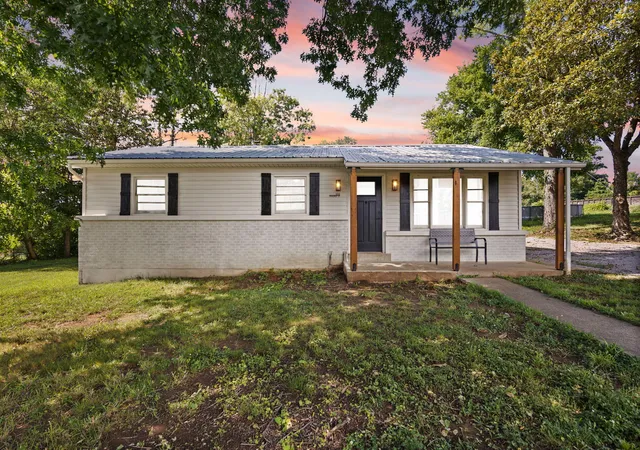 1st image of 102 Walnut St, Ferguson, KY 42533 | MLS# 26015568
