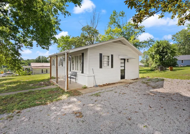 3rd image of 102 Walnut St, Ferguson, KY 42533 | MLS# 26015568