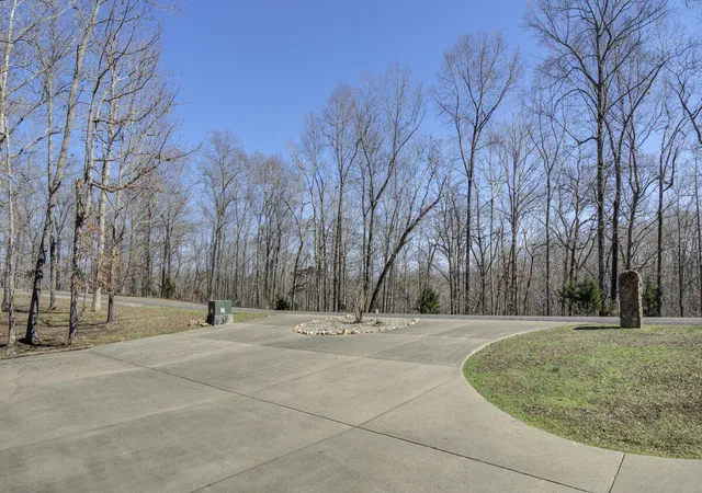 3rd image of 81 Pier Ln, Murray, KY 42071 | MLS# 26015576