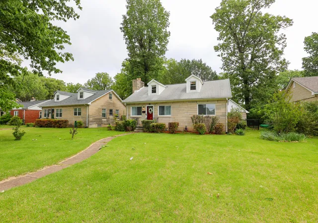 4th image of 412 Joe Clifton Dr, Paducah, KY 42001 | MLS# 26016659