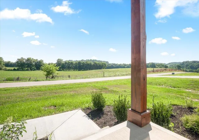 Photo 3 of Single family home for sale at 785 Sam Black Rd, London, KY 40741 | MLS# 26015589 | Listing updated on 2026-08-23