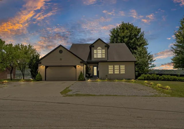 Homes for sale in Morehead, KY | 1235 Hallwood Dr, Morehead, KY 40351 | MLS# 26015651
