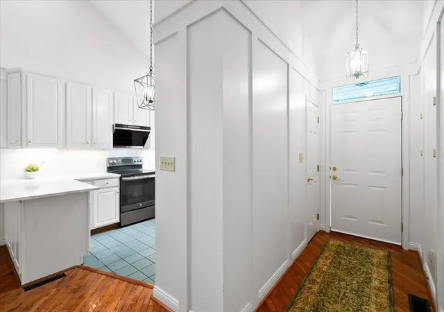 Photo 3 of Single family home for sale at 2316 Valencia Dr, Lexington, KY 40513 | MLS# 26015638 | Listing updated on 2026-08-31