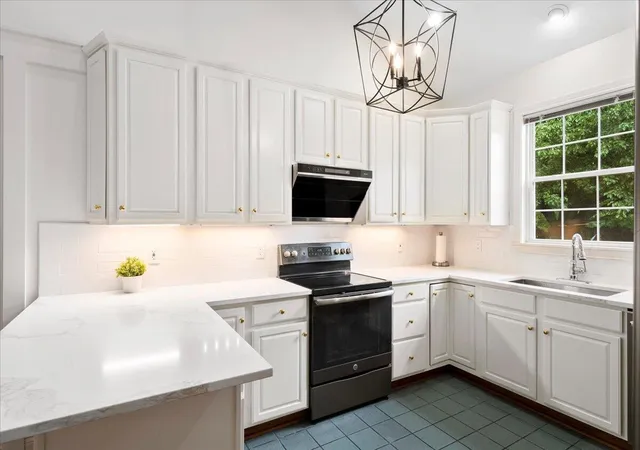 Photo 4 of Single family home for sale at 2316 Valencia Dr, Lexington, KY 40513 | MLS# 26015638 | Listing updated on 2026-08-31