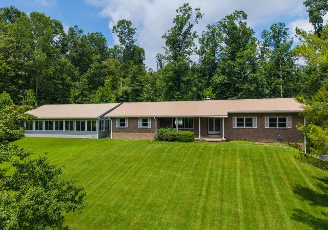 Homes for sale in Morehead, KY | 30 Dusty Rd, Morehead, KY 40351 | MLS# 26015789