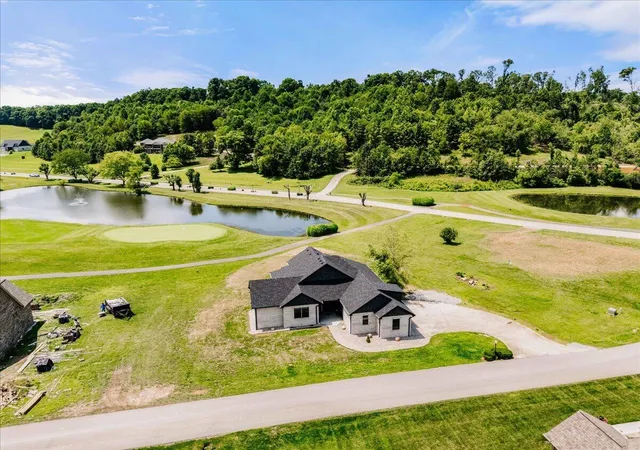 Photo 2 of Single family home for sale at 43 Cedar Ridge Dr, London, KY 40744 | MLS# 26015605 | Listing updated on 2026-09-01