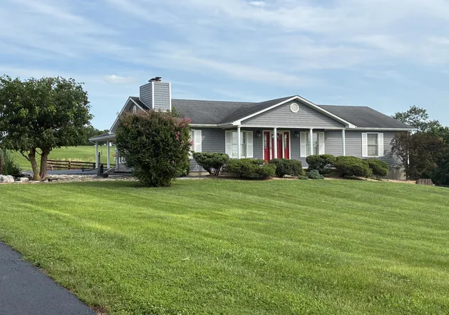 Photo 4 of House for sale at 1835 Warwick Rd, Harrodsburg, KY 40330 | MLS# 26015615 | Listing updated on 2026-07-24