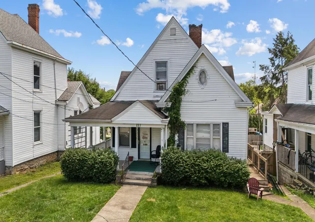 Homes for sale in Winchester, KY | 221 S Highland St, Winchester, KY 40391 | MLS# 26015897