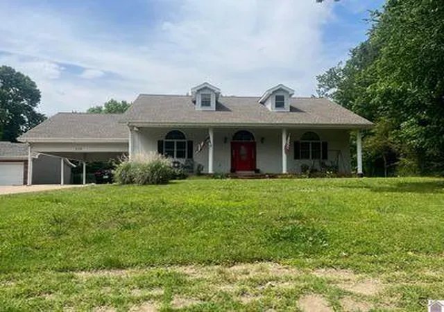 1st image of 539 E Clay St, Clinton, KY 42031 | MLS# 26016390