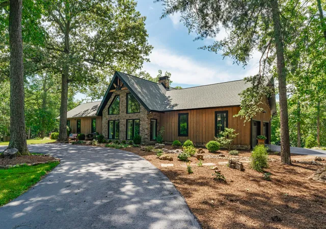 1st image of 3115 Island Ford Rd, Madisonville, KY 42431 | MLS# 26016001
