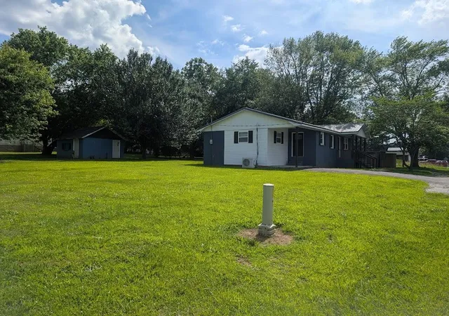 3rd image of 523 3Rd St, La Center, KY 42056 | MLS# 26017013