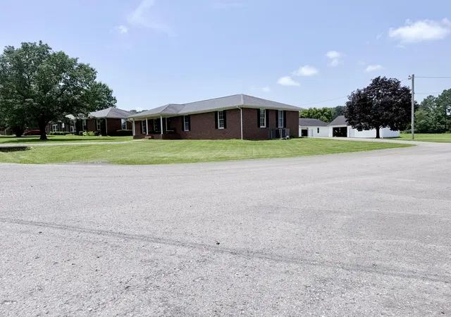 Homes for sale in Hopkinsville, KY | 918 Sanderson Dr, Hopkinsville, KY 42240 | MLS# 26015667