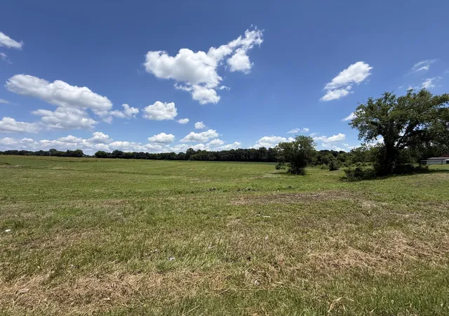 Homes for sale in Murray, KY | 1720 Hopkins Rd, Murray, KY 42071 | MLS# 26016636