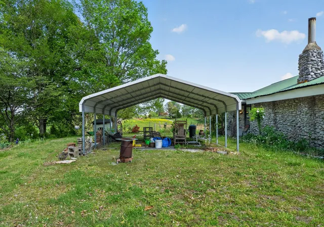 Homes for sale in Mayfield, KY | 1549 Golo Rd, Mayfield, KY 42066 | MLS# 26016442