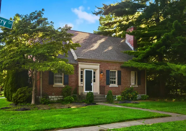 1st image of 129 Barberry Ln, Lexington, KY 40503 | MLS# 26016542