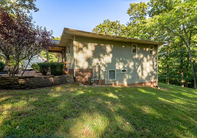Photo 2 of Single family home for sale at 34 Leadline Rd, Gilbertsville, KY 42044 | MLS# 26023050 | Listing updated on 2026-08-26