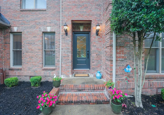 Photo 4 of Single family home for sale at 16 Greenwood Pl, Paducah, KY 42003 | MLS# 26016647 | Listing updated on 2026-09-17