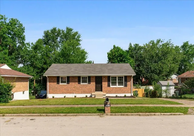 Homes for sale in Lexington, KY | 436 Peachtree Rd, Lexington, KY 40509 | MLS# 26015971