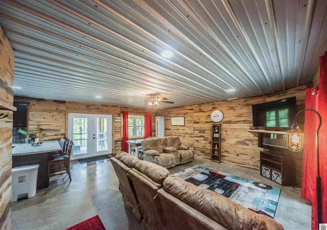 10th image of 528 Imogene Dr, Gilbertsville, KY 42044 | MLS# 26015752