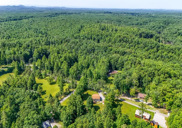 Homes for sale in Corbin, KY | 410 Laurel Lake Resort Rd, Corbin, KY 40701 | MLS# 26015743