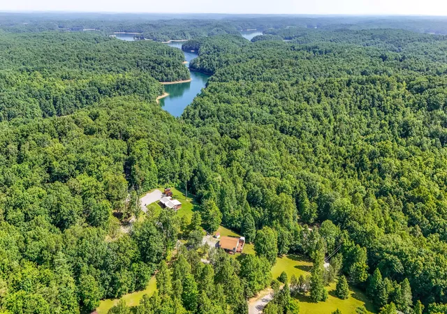 Homes for sale in Corbin, KY | 410 Laurel Lake Resort Rd, Corbin, KY 40701 | MLS# 26015743