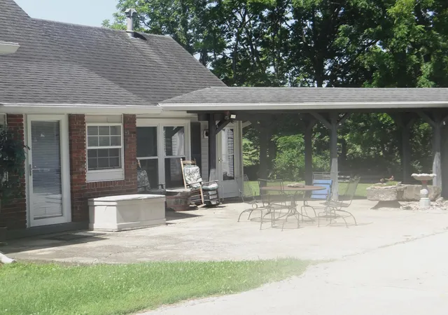 Homes for sale in Midway, KY | 1116 Duckers Rd, Midway, KY 40347 | MLS# 26015758