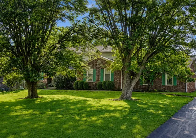 1st image of 111 Lone Oak Dr, Nicholasville, KY 40356 | MLS# 26016052