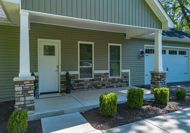 3rd image of 1725 N Friendship Rd, Paducah, KY 42001 | MLS# 26015775