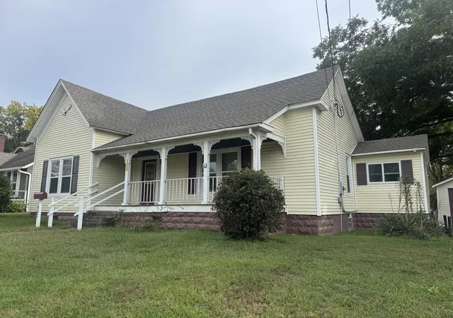 Homes for sale in Murray, KY | 1003 Main St, Murray, KY 42071 | MLS# 26015966