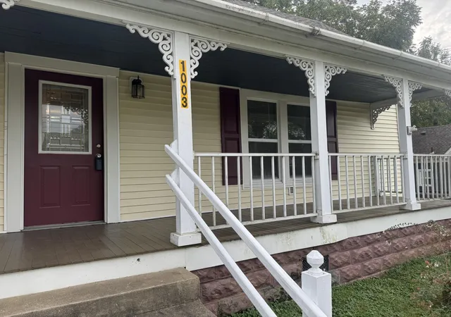 Homes for sale in Murray, KY | 1003 Main St, Murray, KY 42071 | MLS# 26015966