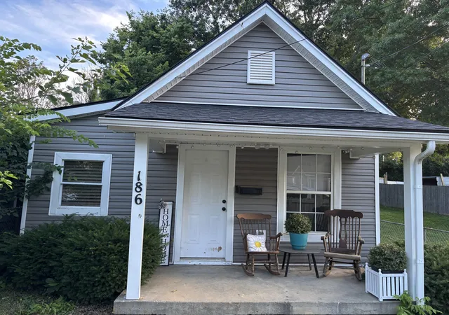 Homes for sale in Lexington, KY | 186 Eddie St, Lexington, KY 40508 | MLS# 26015888