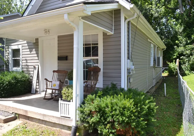 Homes for sale in Lexington, KY | 186 Eddie St, Lexington, KY 40508 | MLS# 26015888