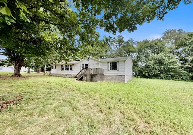 Photo 1 of Single family home for sale at 417 Scenic Acres Dr, Murray, KY 42071 | MLS# 26021230 | Listing updated on 2026-09-16