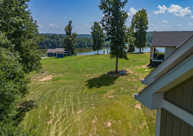 Homes for sale in Eddyville, KY | 1011 Kelsey Jo Ln, Eddyville, KY 42038 | MLS# 26018366