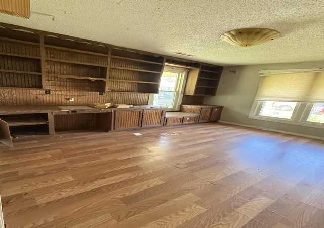 Photo 4 of Single family home for sale at 203 Gilbert St, Hazel, KY 42049 | MLS# 26018132 | Listing updated on 2026-09-30