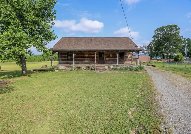 Homes for sale in Hardin, KY | 32 Palasades Ln, Hardin, KY 42048 | MLS# 26016823