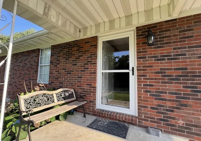 Homes for sale in Russell Springs, KY | 297 Oak St, Russell Springs, KY 42642 | MLS# 26015798