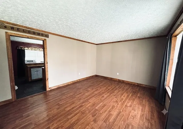 Photo 4 of Single family home for sale at 297 Oak St, Russell Springs, KY 42642 | MLS# 26015798 | Listing updated on 2026-09-21