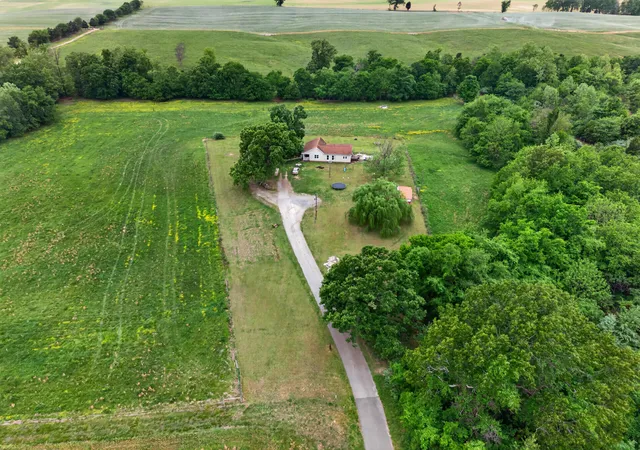 Homes for sale in Kuttawa, KY | 318 Brasher Rd, Kuttawa, KY 42055 | MLS# 26015799
