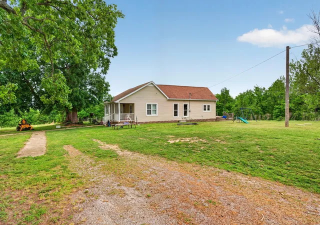 Homes for sale in Kuttawa, KY | 318 Brasher Rd, Kuttawa, KY 42055 | MLS# 26015799