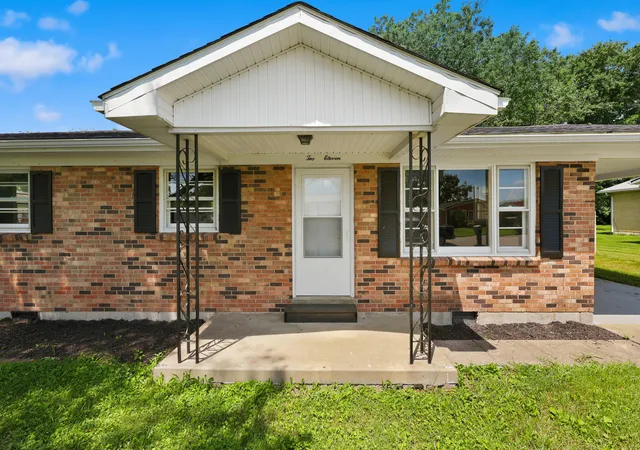 Homes for sale in Berea, KY | 211 Laurel Dr, Berea, KY 40403 | MLS# 26016446