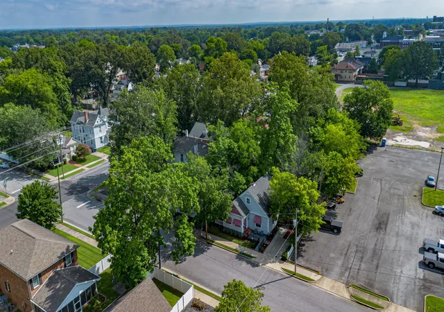 Photo 3 of Single family home for sale at 116 N 16th Street, Paducah, KY 42001 | MLS# 26017523 | Listing updated on 2026-09-08