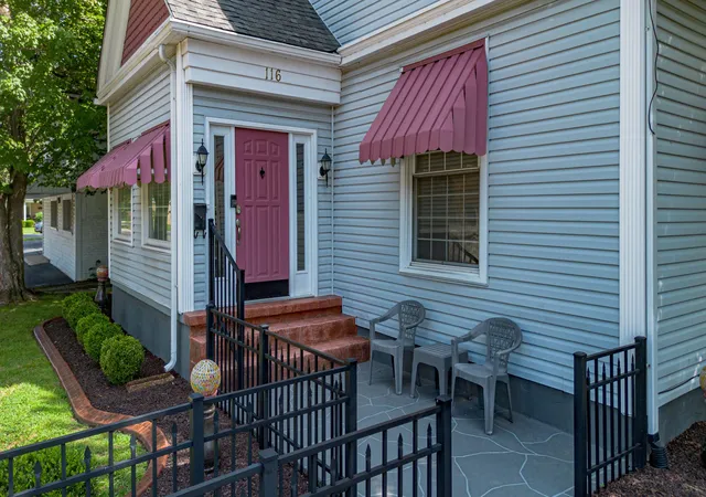 Photo 3 of Single family home for sale at 116 N 16th Street, Paducah, KY 42001 | MLS# 26017523 | Listing updated on 2026-09-08