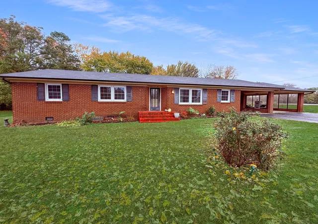 Photo 1 of Sale Pending at 1102 Dogwood Ln, Fulton, KY 42041 | MLS# 26015801 | Listing updated on 2026-08-28